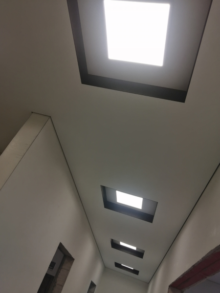 Стоимость потолка с подсветкой 18 м²